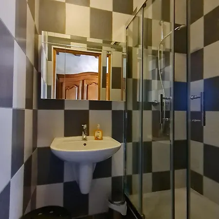 Charmante Avec Salle D'eau Privative Et Salon Commun, Proche Belgique Et Luxembourg Bed & Breakfast 3*