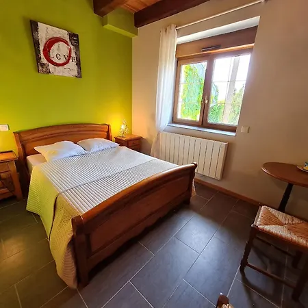Bed & Breakfast Charmante Avec Salle D'eau Privative Et Salon Commun, Proche Belgique Et Luxembourg